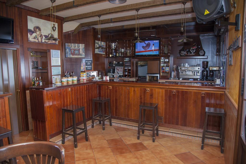 Hostal Pension La Ruta Paterna del Campo Quarto foto
